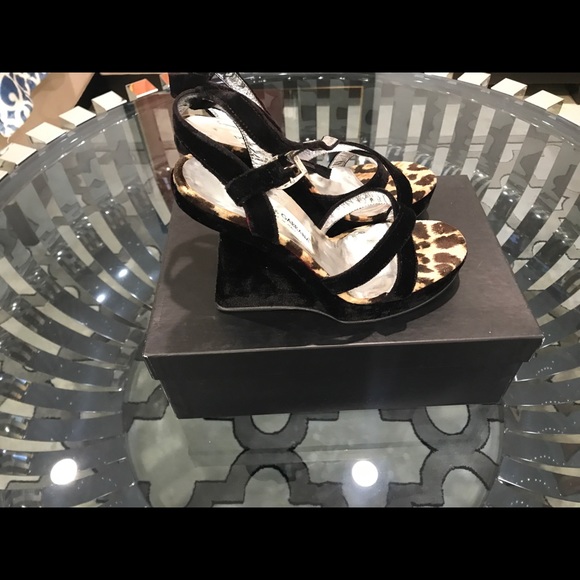 🤎DOLCE & GABANNA WEDGE SANDALS🤎 - Picture 2 of 3